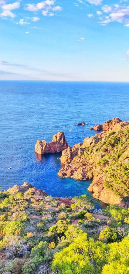 Plage A 3 Minutes A Pied Saint-Raphaël Екстериор снимка