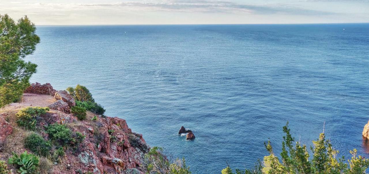 Plage A 3 Minutes A Pied Saint-Raphaël Екстериор снимка